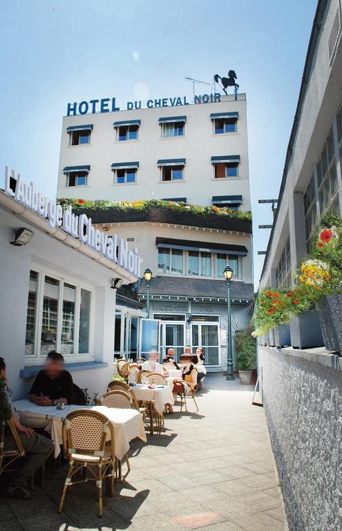 Le Cheval Noir Hotel Paris Pantin Eksteriør billede